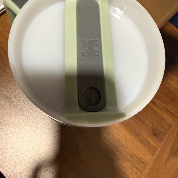 Stanley Quencher H2.0 Tumbler in Green - Picture 3 of 5